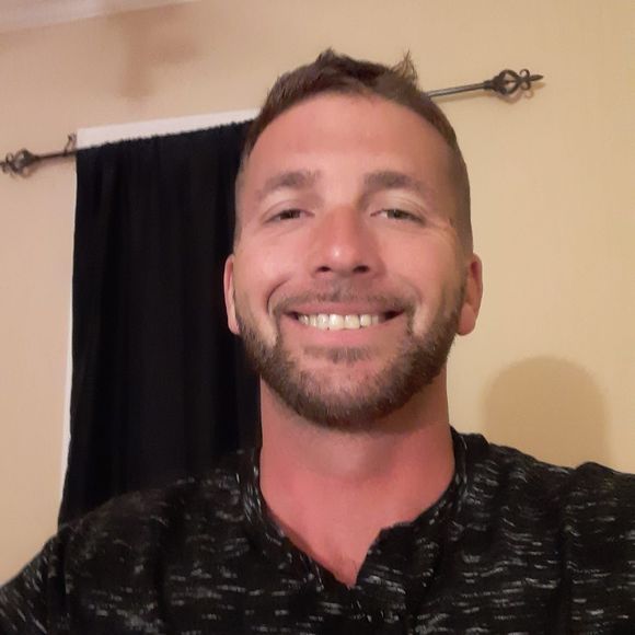 Meet your Posher, Josh - Picture 1 of 1